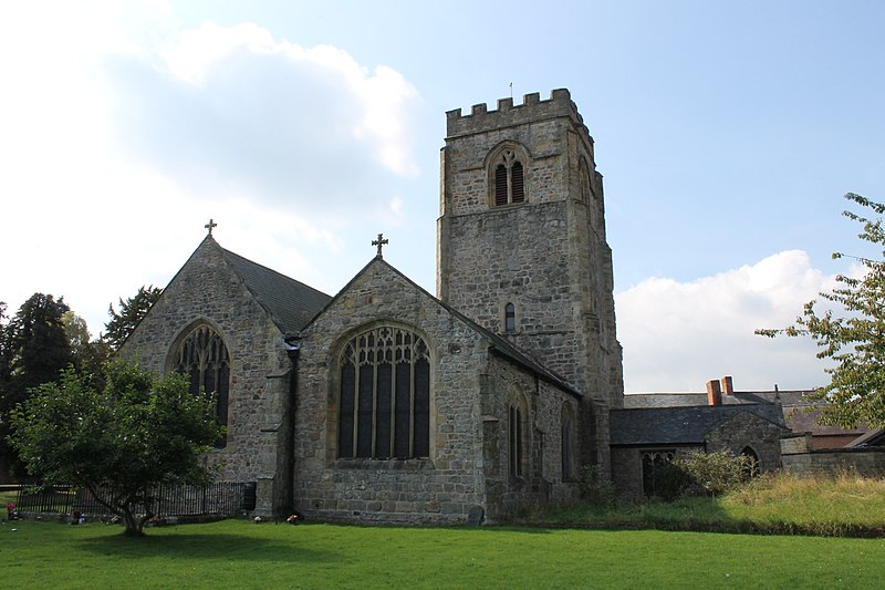 File:Y Santes Fair, yr Waun,Wrecsam; St Mary's Church, Chirk, Wrexham, Wales 11.JPG