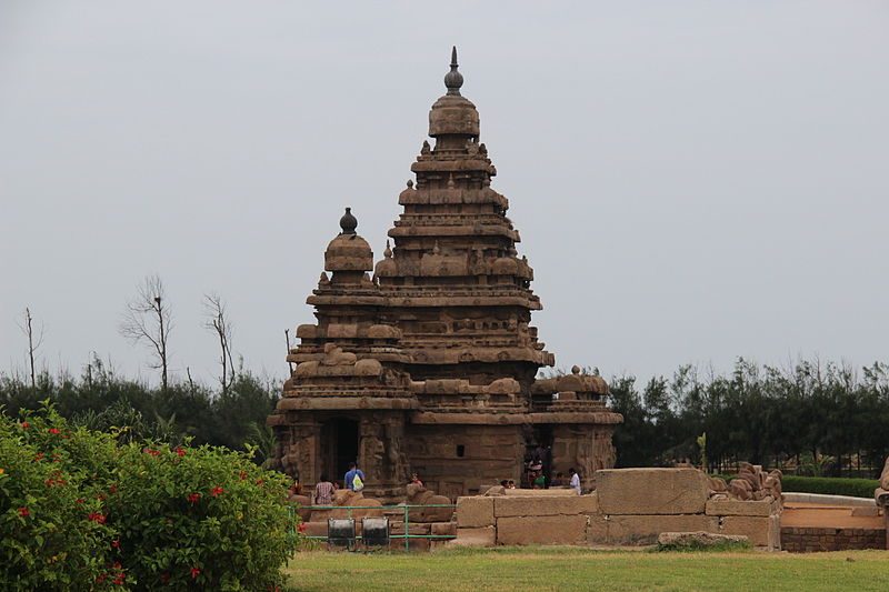 File:"Aesthetic Shore Temple complex at Mamallapuram".JPG