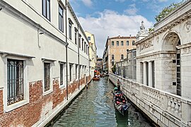 Rio dei Giardinetti (Venice) seen from the Ponte dell accademia dei pittori