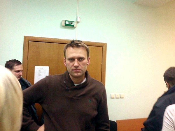 Navalny at the courthouse, 6 December 2011