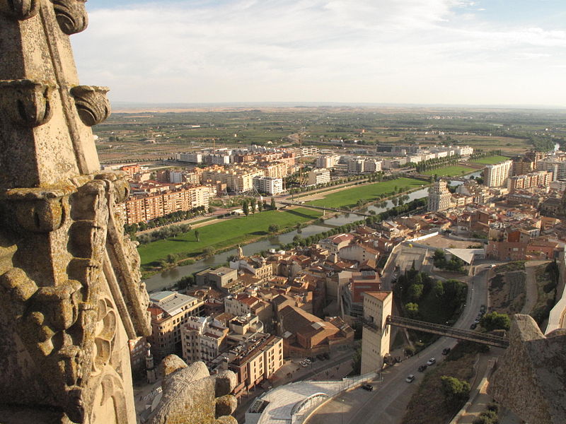 File:074 Lleida des de la seu, el Segre.jpg