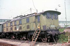 DB 152 025 als Trafolok am einstigen Frankfurter Hauptgüterbahnhof (1983)