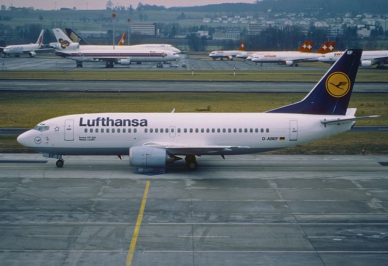 File:164al - Lufthansa Boeing 737-330; D-ABEF@ZRH;01.02.2002 (5876325654).jpg