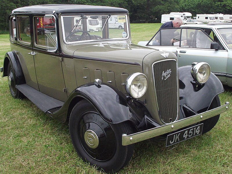 File:1935 Austin 16 York saloon 7632280346.jpg