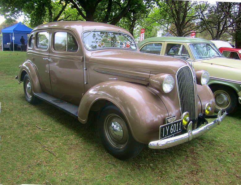 File:1937 Chrysler Royal Sedan.jpg