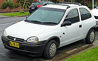 1996-1997 Holden Barina (SB) City 3-door hatchback (2011-08-17) 01.jpg