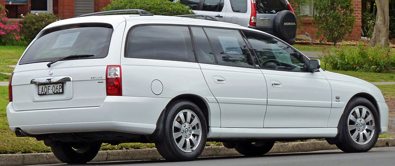 File:2003-2004 Holden VY II Berlina station wagon 02.jpg