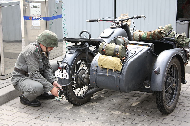 File:20080809 mokotow 44 reenactment IMG 1942.jpg