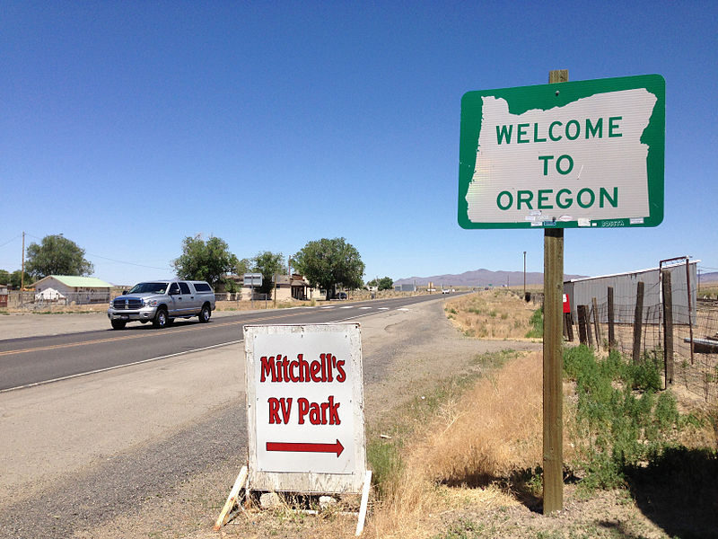 File:2014-07-06 12 20 24 Welcome to Oregon sign along northbound U.S. Route 95 about 75.4 miles north of the junction with Interstate 80 at the Oregon border in McDermitt, Nevada.JPG