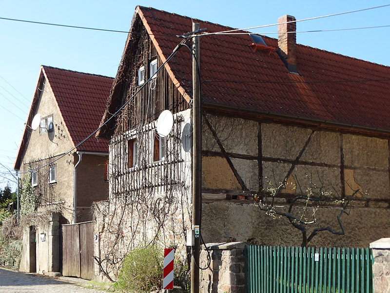 File:2019-03 Dresden-Oberwartha, Rudolf-Förster-Straße 1 Dreiseitenhof.jpg