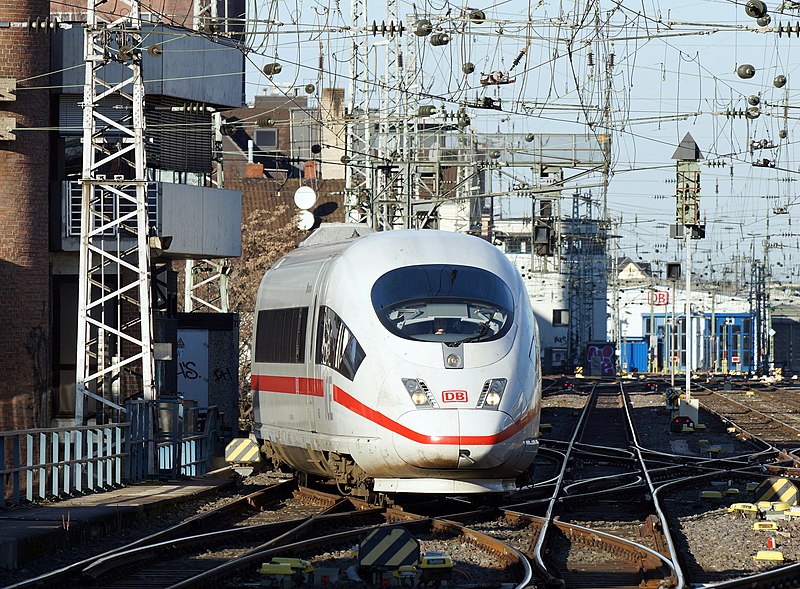 File:406 003-4 Köln Hauptbahnhof 2015-12-26-02.JPG