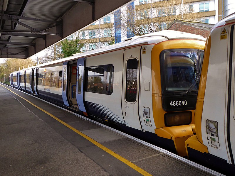 File:466015 and 466040 Grove Park to Bromley North (28314959509).jpg