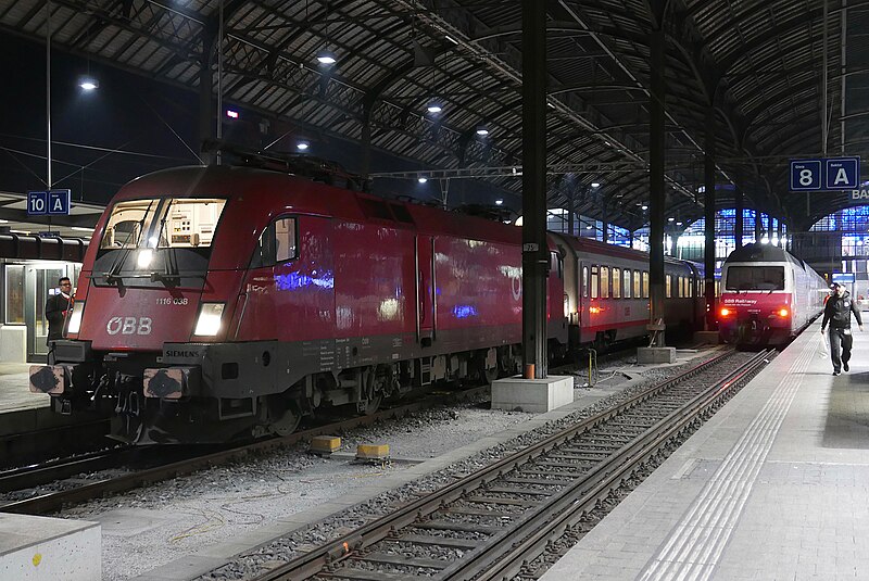 File:4 OEBB 1116 038 Basel SBB 151216 EN470.jpg