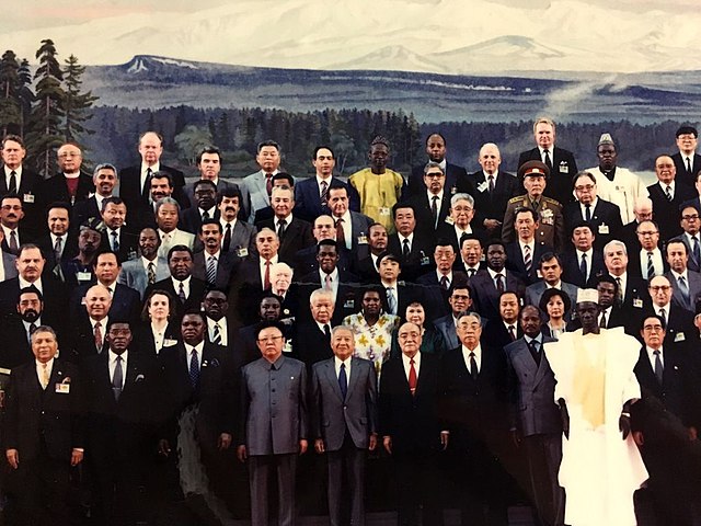 Museveni (first row, third from right) at Kim Il Sung's 80th birthday celebrations in 1992
