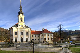 Samostan Adergas z župnijsko cerkvijo Marijinega oznanjenja