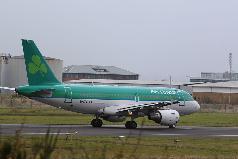 File:Aer Lingus (EI-EPS), Belfast City Airport, November 2012 (03).JPG