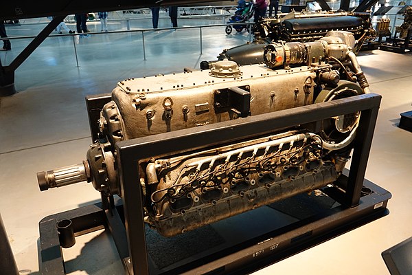 Двигатель дб. Daimler-Benz DB 601. DB 601 двигатель. Daimler-Benz DB 606. Немецкий двигатель.
