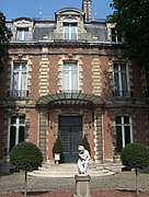 Hôtel Acloque (XIXe siècle, Monuments historiques, 1999).