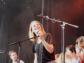 <span class="mw-page-title-main">Anna Rossinelli</span> Swiss singer-songwriter