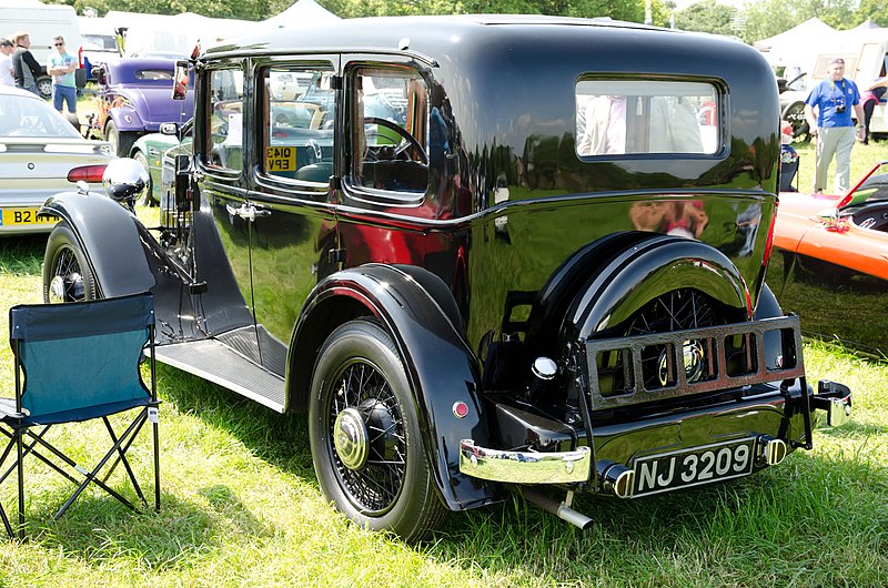 File:Austin 16-6 Berkeley Saloon (1934).jpg