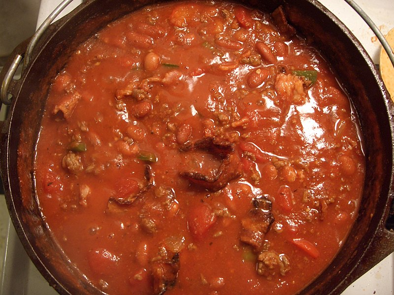 File:Bacon, ground beef, and bean chili.jpg