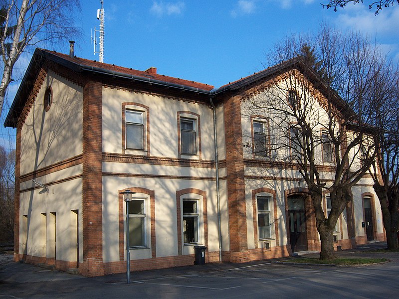 File:Bahnhof Frättingsdorf 6.JPG