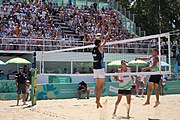 Deutsch: Beachvolleyball bei den Olympischen Jugendspielen 2018; Tag 11, 17. Oktober 2018; Jungen, Spiel um Platz 3 – Argentinien-Ungarn 2:0 (21–15/21–15) English: Beach volleyball at the 2018 Summer Youth Olympics at 17 October 2018 – Bronze Medal Match – Argentina-Hungary 2:0 (21–15/21–15)