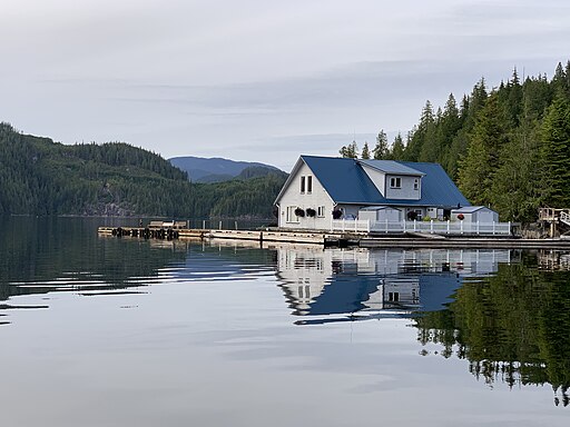 Beautiful Floating house