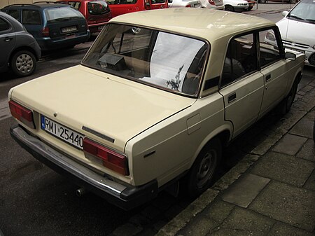 Beige Lada 2107 1500 on Skarbowa street in Kraków (1).jpg