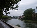 Doubs'banks from Canot quay : on the right, the inside of the loop, straight, the Battant bridge.