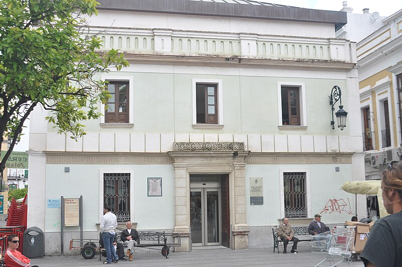 File:Biblioteca municipal de Sanlúcar de Barrameda.jpg