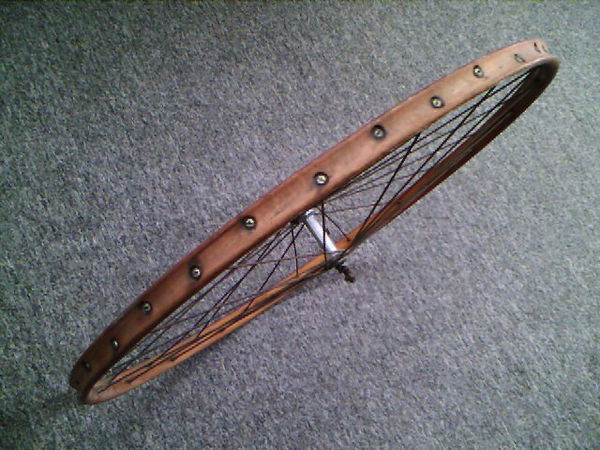 Bicycle wheel with wooden rim