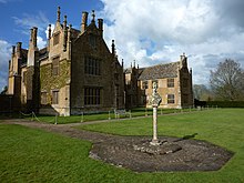 Unusual multi-faced sundial Bizarre Sundial outside Barrington Court - panoramio.jpg