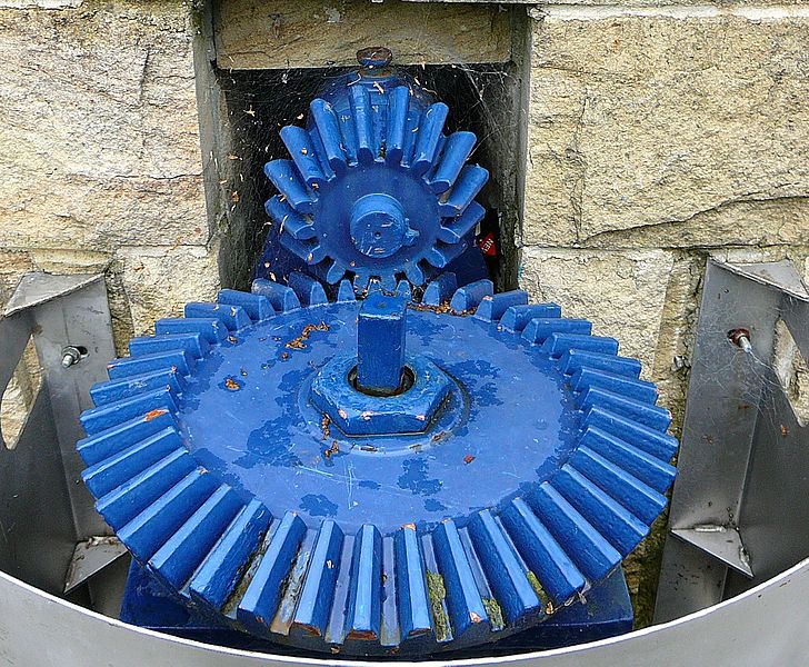 File:Blue gears (2590206855).jpg