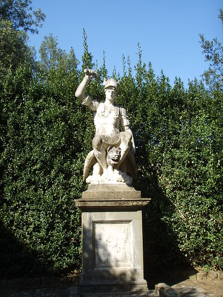 File:Boboli, perseo by Vincenzo Danti.JPG