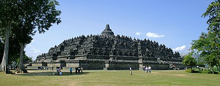 Fail:Borobudur-Nothwest-view.jpg