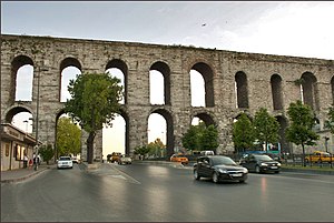 Aqueduc de Valens