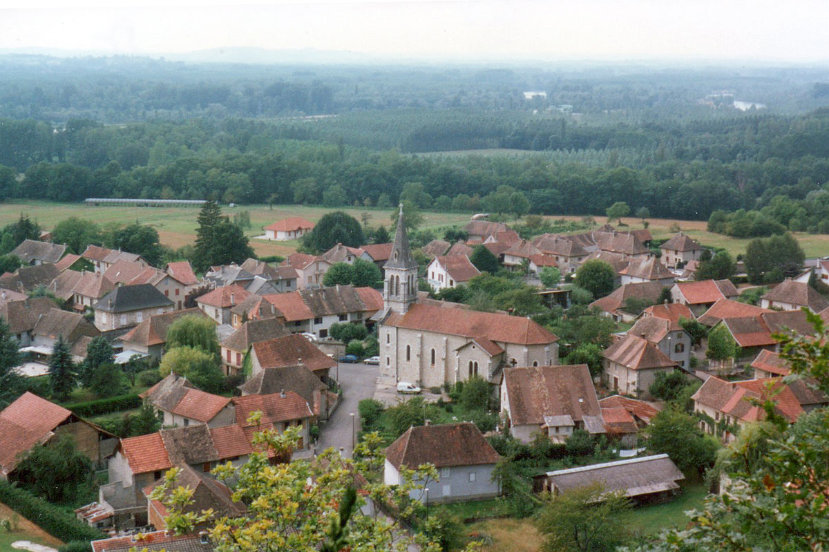 Файл:BregnierVillage.jpg — Википедия