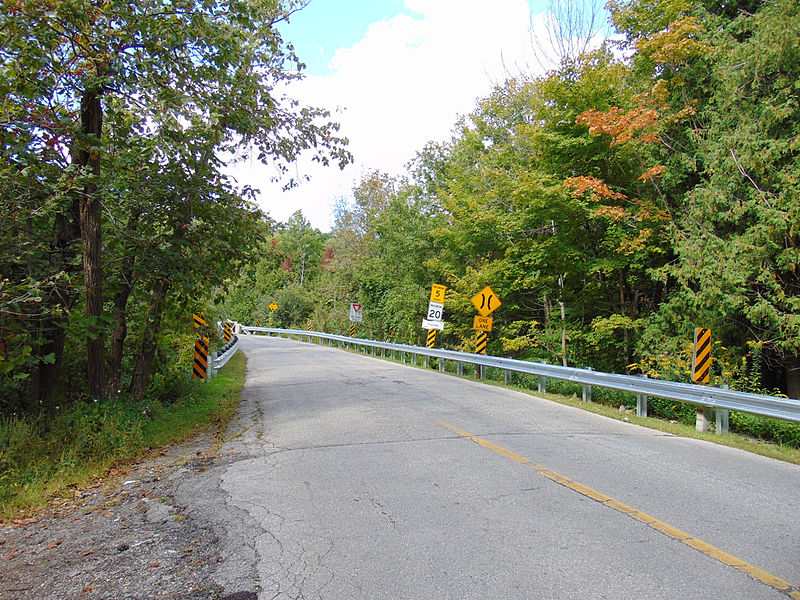 File:Bridge over the Rouge River on Sewell's Road 3.jpg