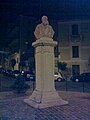 Crotone, Statua di Armando Lucifero