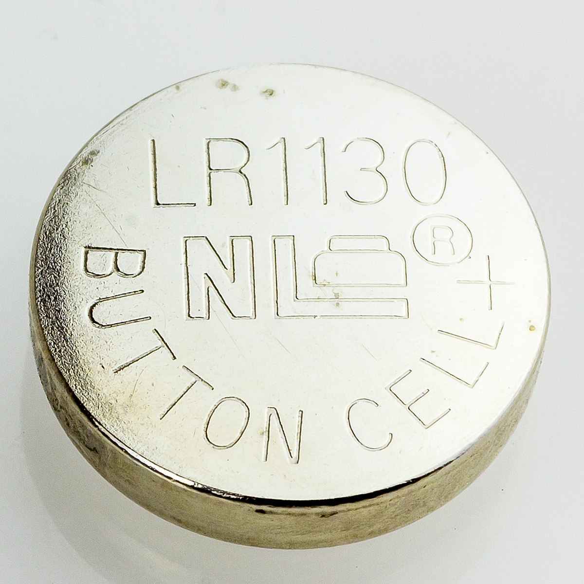 File:Button Cell LR1130-2414.jpg - Wikimedia Commons