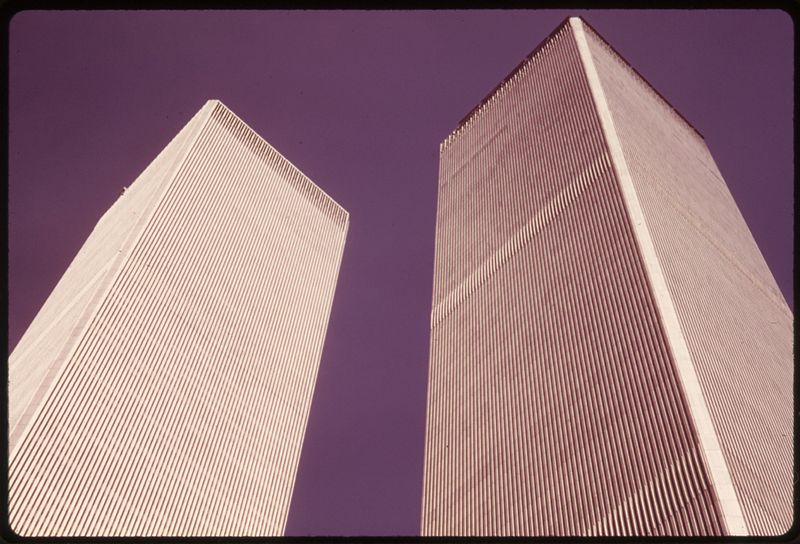 File:CLOSEUP OF THE WORLD TRADE CENTER TOWERS IN NEW YORK CITY - NARA - 555278.jpg
