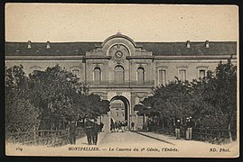 L'entrée de la caserne en 1914.