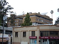 Casa Zimbabwe from North Gate 2005-03.JPG