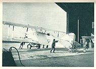 Charles Nungesser-Oiseau blanc au hangar.jpg