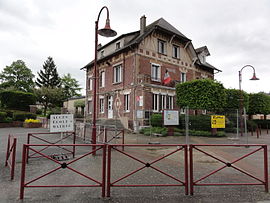 Charmes (Aisne) mairie.JPG