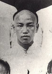 Chiang Kai-shek in 1907 Chiang Kaishek in Baoding Military Academy.jpg