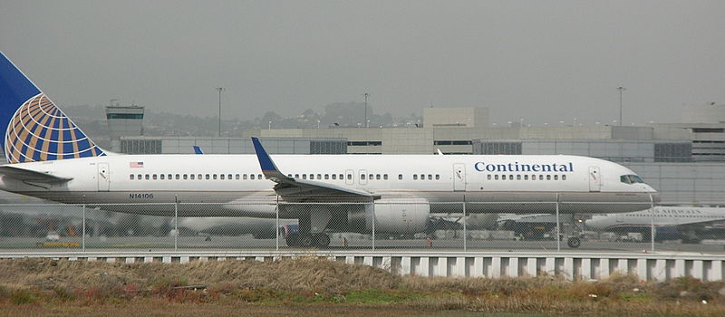 File:Continental Boeing 757-224 N14106 departing SFO 2009-10-15 1.JPG