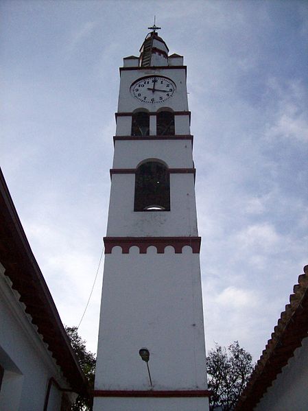 File:Copacabana-iglesia11.jpg