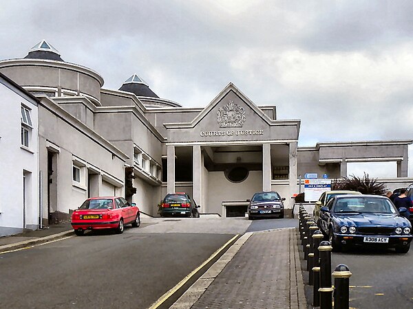 Image: Courts of Justice   geograph.org.uk   2009586